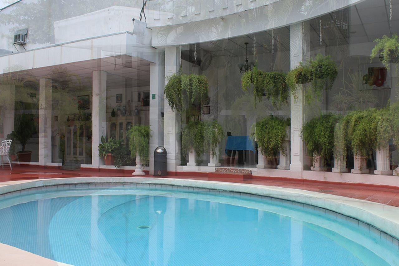 Hotel Grecia Real Сан-Сальвадор Экстерьер фото