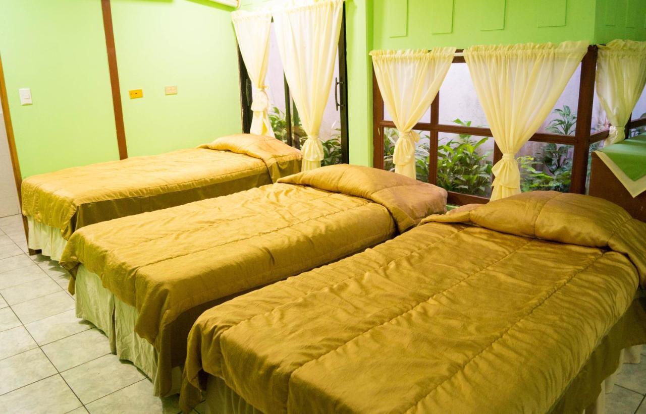 Hotel Grecia Real Сан-Сальвадор Экстерьер фото